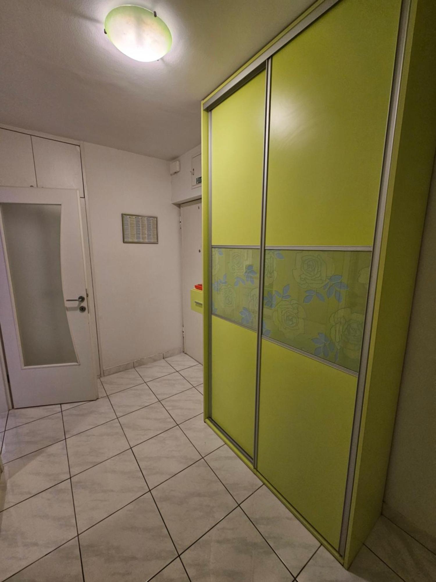 Nani Apartment Split